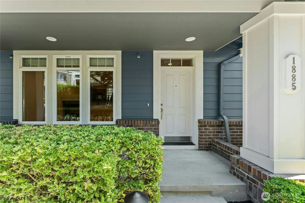 Photo of 1885 11th Lane NE #1308, Issaquah, WA 98029 (MLS # 2552000)