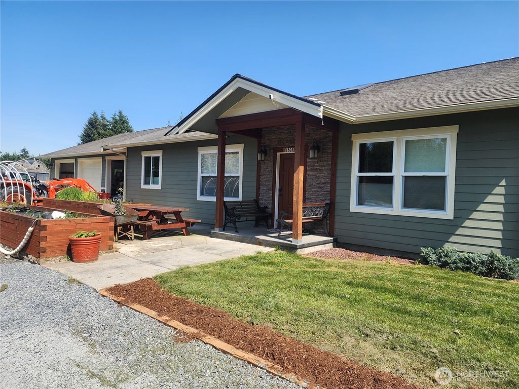 Photo of 1505 Falcon Lane, Ferndale, WA 98248 (MLS # 2503194)