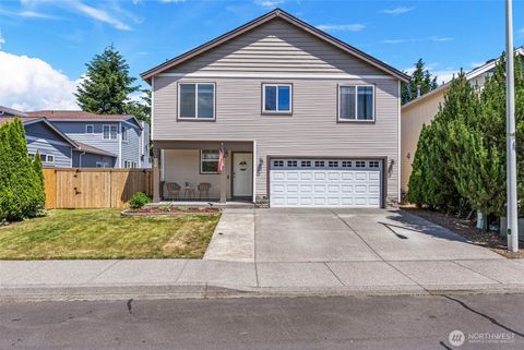 Photo of 1110 NW 12th Way, Battle Ground, WA 98604 (MLS # 2541976)