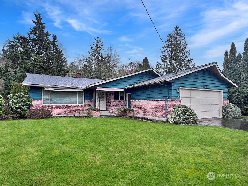 Photo of 10350 44th Avenue NE, Seattle, WA 98125 (MLS # 2205079)
