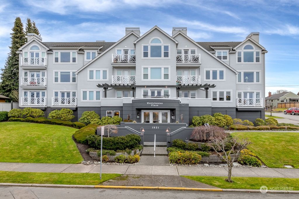Photo of 1931 Grand Avenue #103, Everett, WA 98201 (MLS # 2026159)