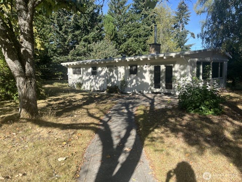 Photo of 18101 Beall Road SW, Vashon, WA 98070 (MLS # 2590315)