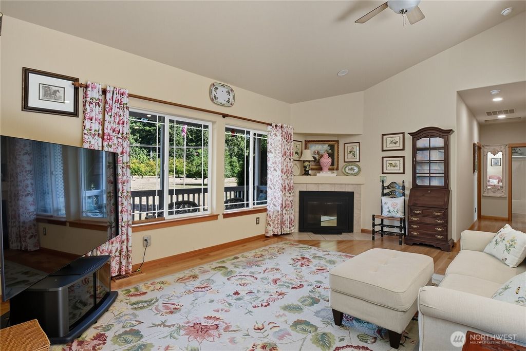 Photo of 34228 310th Place NE, Arlington, WA 98223 (MLS # 2433649)
