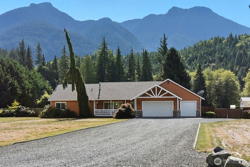 Photo of 34228 310th Place NE, Arlington, WA 98223 (MLS # 2433649)