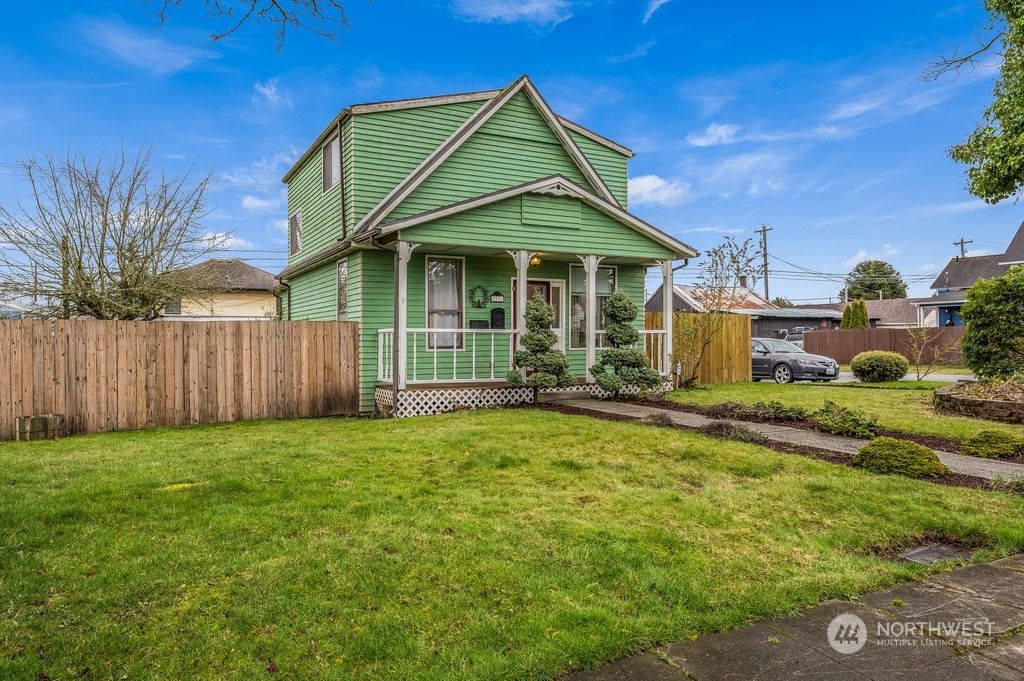 Photo of 2131 Lombard Avenue, Everett, WA 98201 (MLS # 2046851)