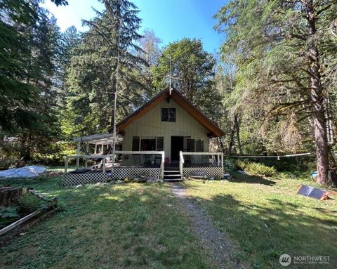Photo of 8516 Beaver Place, Marblemount, WA 98267 (MLS # 2436059)