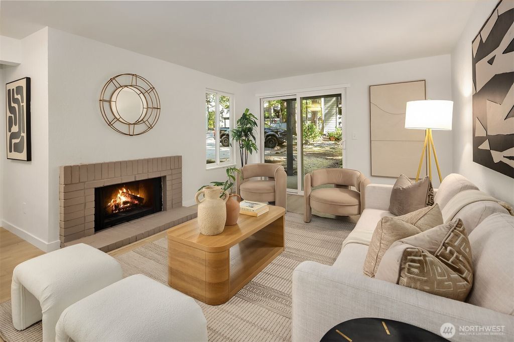 Photo of 14415 NE 30th Place #22A, Bellevue, WA 98007 (MLS # 2390935)