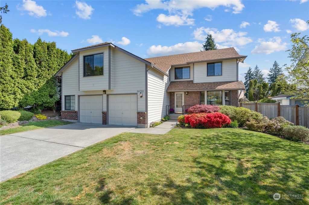Photo of 20721 33rd Avenue W, Lynnwood, WA 98036 (MLS # 2051734)