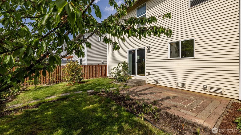Photo of 14610 33rd Place W, Lynnwood, WA 98087 (MLS # 2511053)
