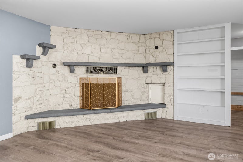 16526 42nd Avenue Ct E