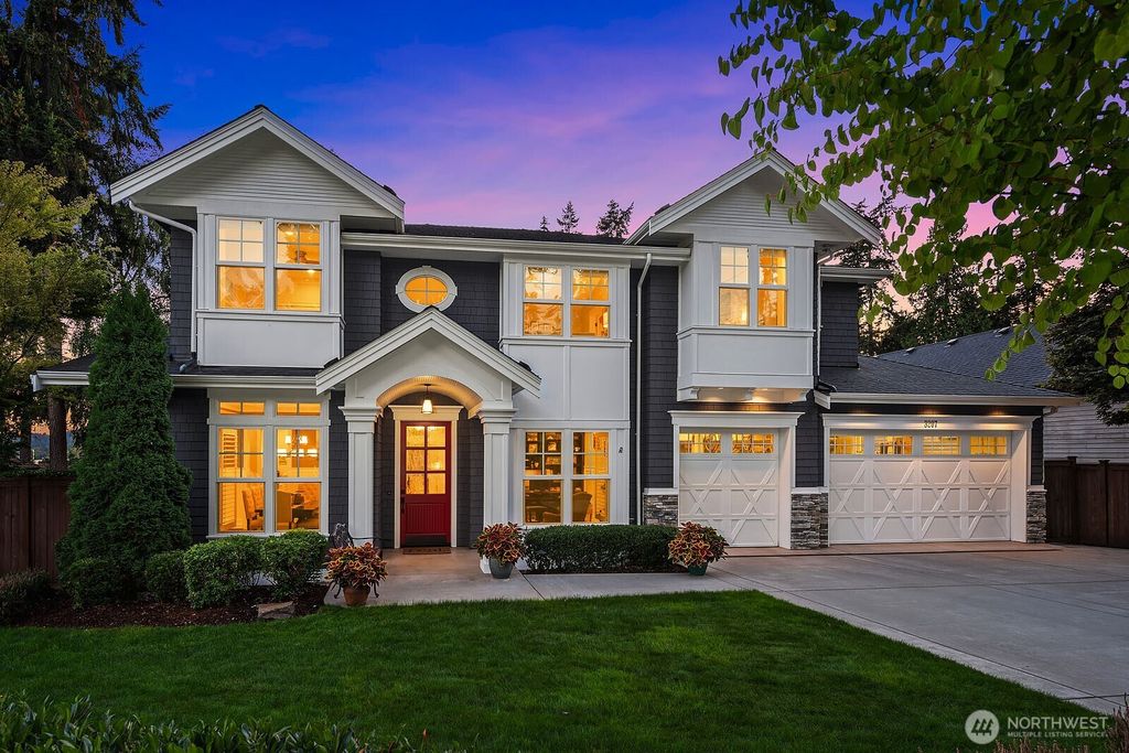 Photo of 3207 107th Avenue SE, Bellevue, WA 98004 (MLS # 2336440)