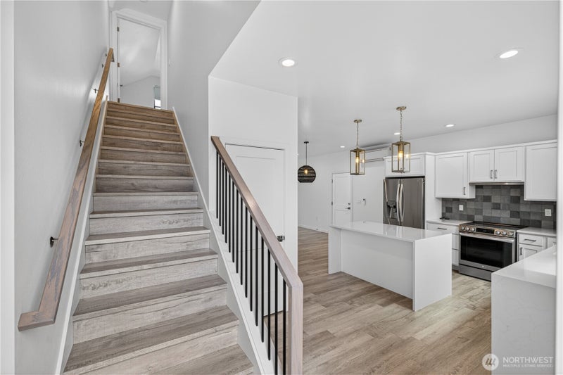 3914 Crosswinds Court