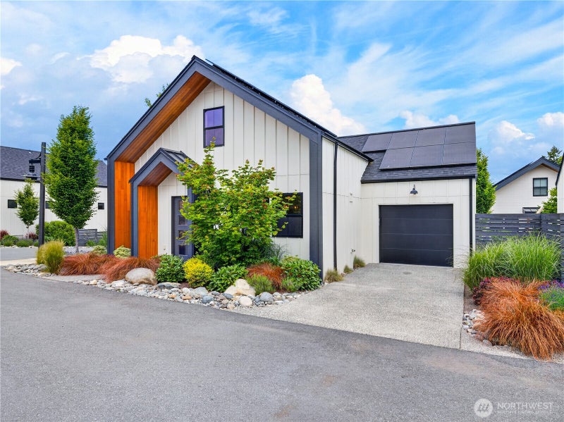 3914 Crosswinds Court