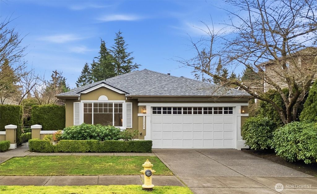 Photo of 11229 NE 116th Place, Kirkland, WA 98034 (MLS # 2479173)