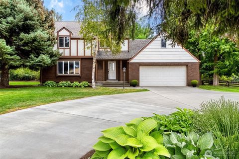 Photo of 958 Abbott Rd Rd, Walla Walla, WA 99362 (MLS # 2369432)
