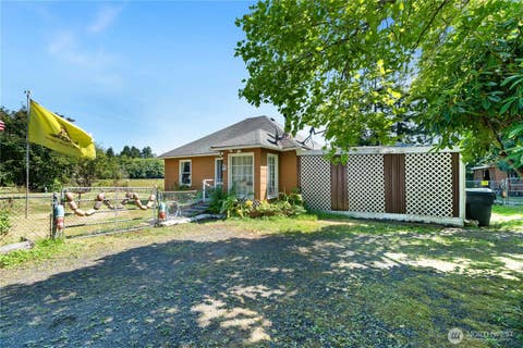 Photo of 2584 State Route 105, Grayland, WA 98547 (MLS # 2565865)