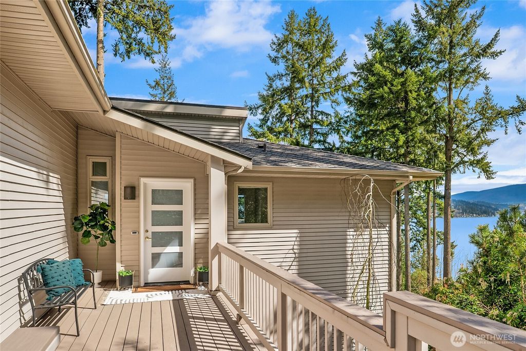 Photo of 936 170th Place SE, Bellevue, WA 98008 (MLS # 2502883)