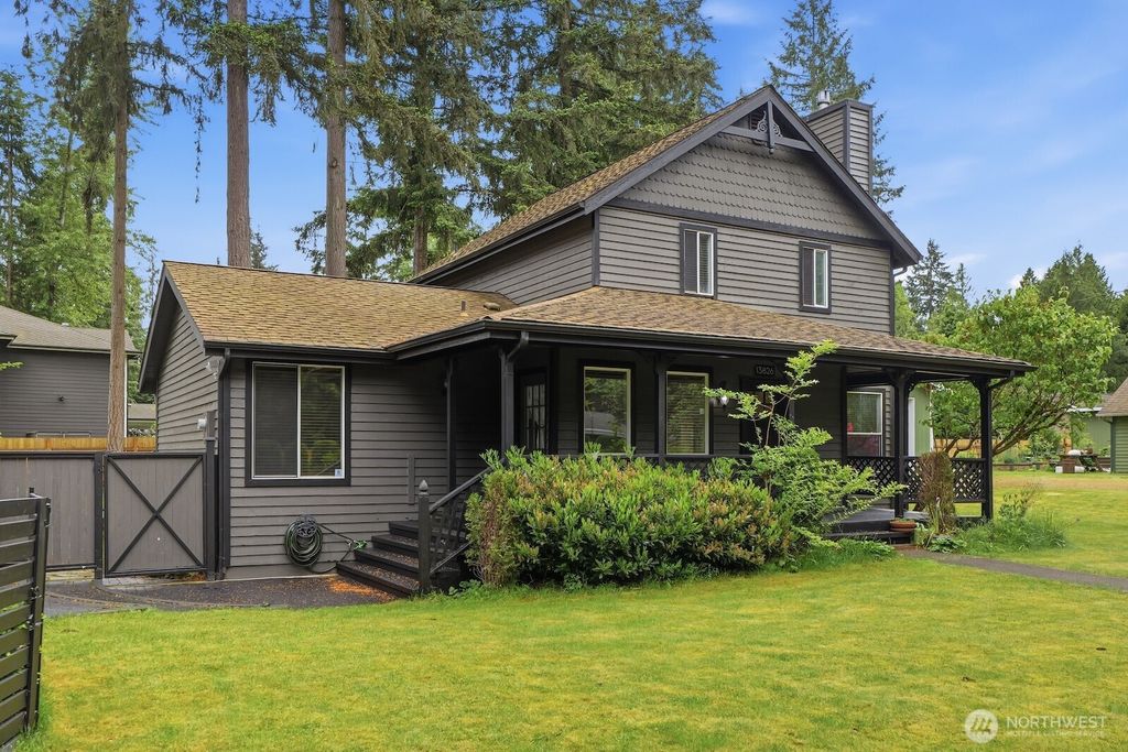 Photo of 13826 Cascadian Way, Everett, WA 98208 (MLS # 2529959)