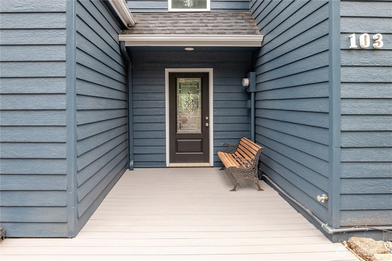 103 Carrolls Avenue