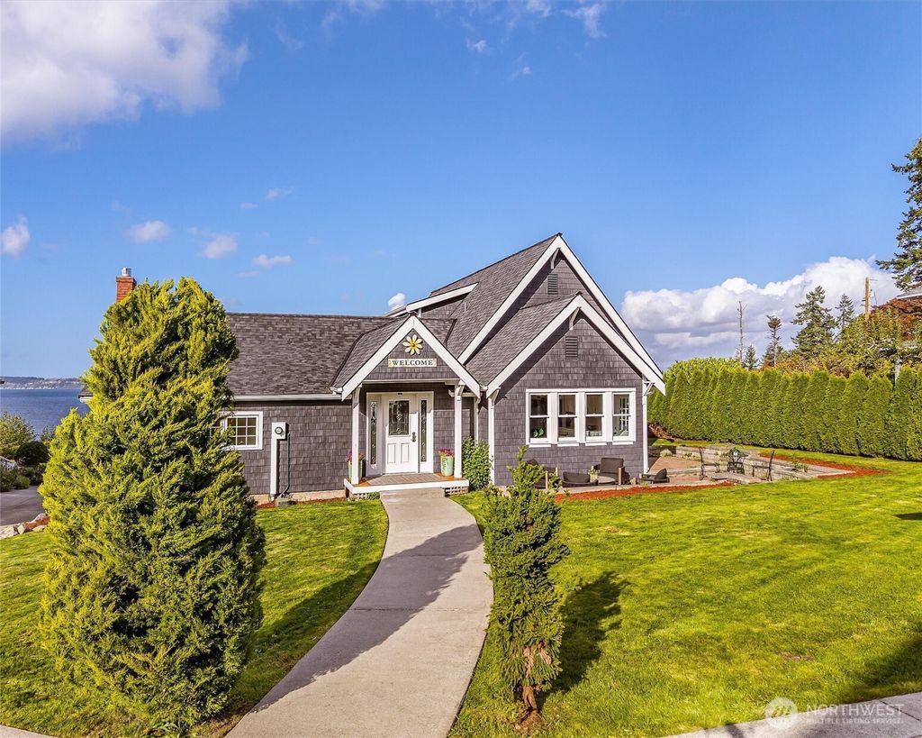Photo of 1539 Mukilteo Lane, Mukilteo, WA 98275 (MLS # 2447427)