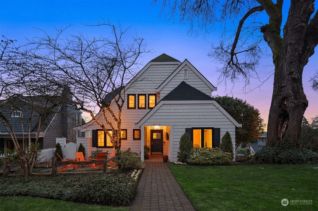 Photo of 4302 48th Avenue NE, Seattle, WA 98105 (MLS # 2034688)