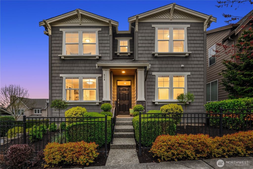 Photo of 314 5th Avenue S, Kirkland, WA 98033 (MLS # 2507627)