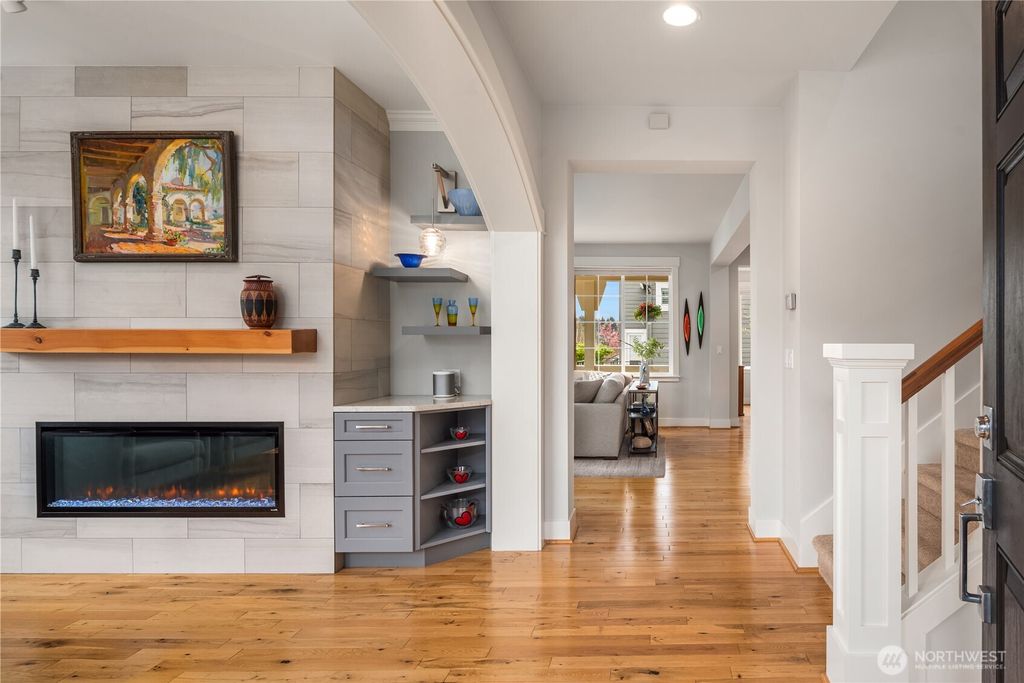 Photo of 314 5th Avenue S, Kirkland, WA 98033 (MLS # 2507627)