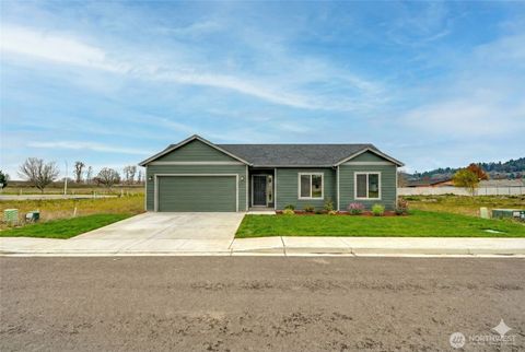 Photo of 2005 Henderson Way, Longview, WA 98632 (MLS # 2460106)