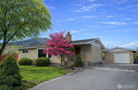 Photo of 1127 Central Avenue, Oroville, WA 98844 (MLS # 2487711)