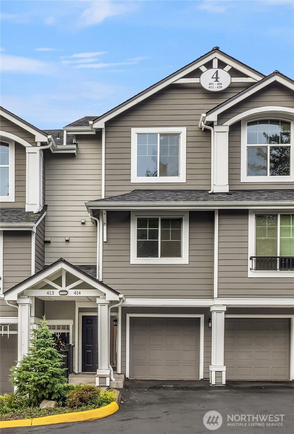 Photo of 16125 Juanita Woodinville Way NE #414, Bothell, WA 98011 (MLS # 2466398)