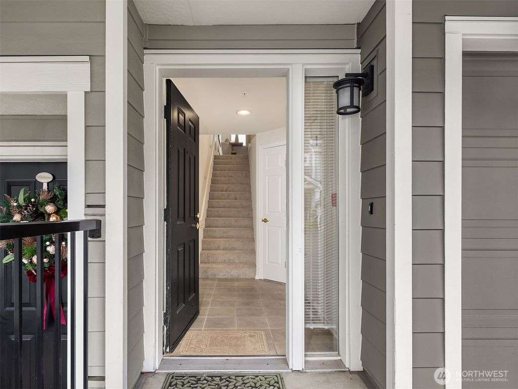 Photo of 16125 Juanita Woodinville Way NE #414, Bothell, WA 98011 (MLS # 2466398)