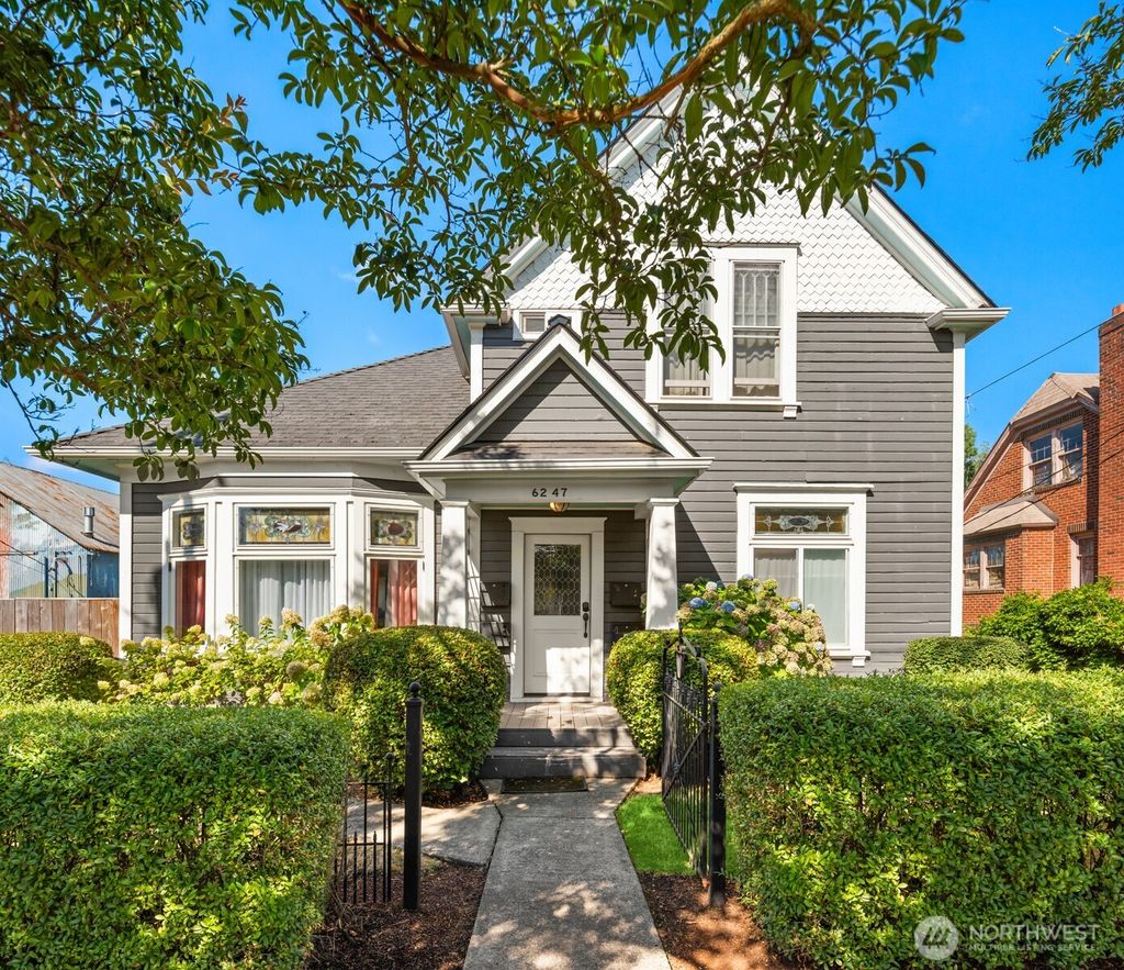 Photo of 6247 Flora Avenue S, Seattle, WA 98108 (MLS # 2357955)