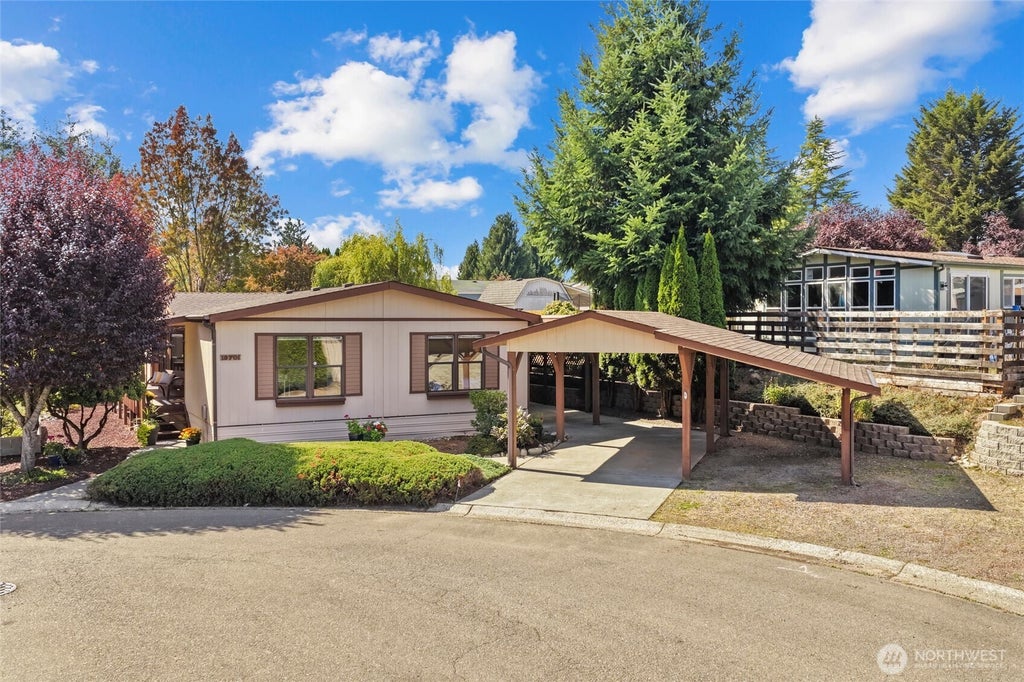 Photo of 19701 128th Court NE, Bothell, WA 98011 (MLS # 2569067)