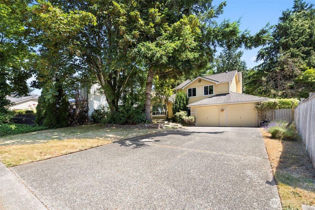 Photo of 13529 SW 185th Court, Renton, WA 98058 (MLS # 2411589)