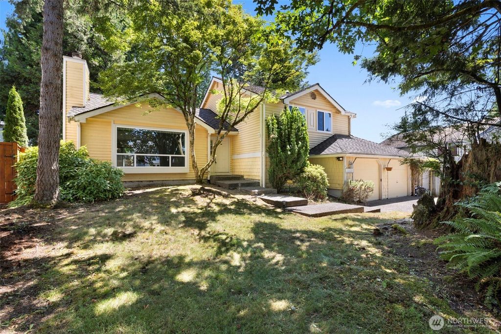 Photo of 13529 SW 185th Court, Renton, WA 98058 (MLS # 2411589)