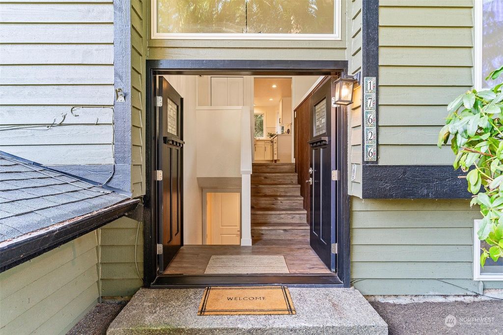 Photo of 17626 54th Avenue W, Lynnwood, WA 98037 (MLS # 2278130)