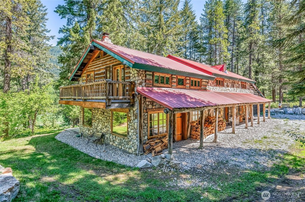 Photo of 16310 Lake Wenatchee Highway, Leavenworth, WA 98826 (MLS # 2521717)
