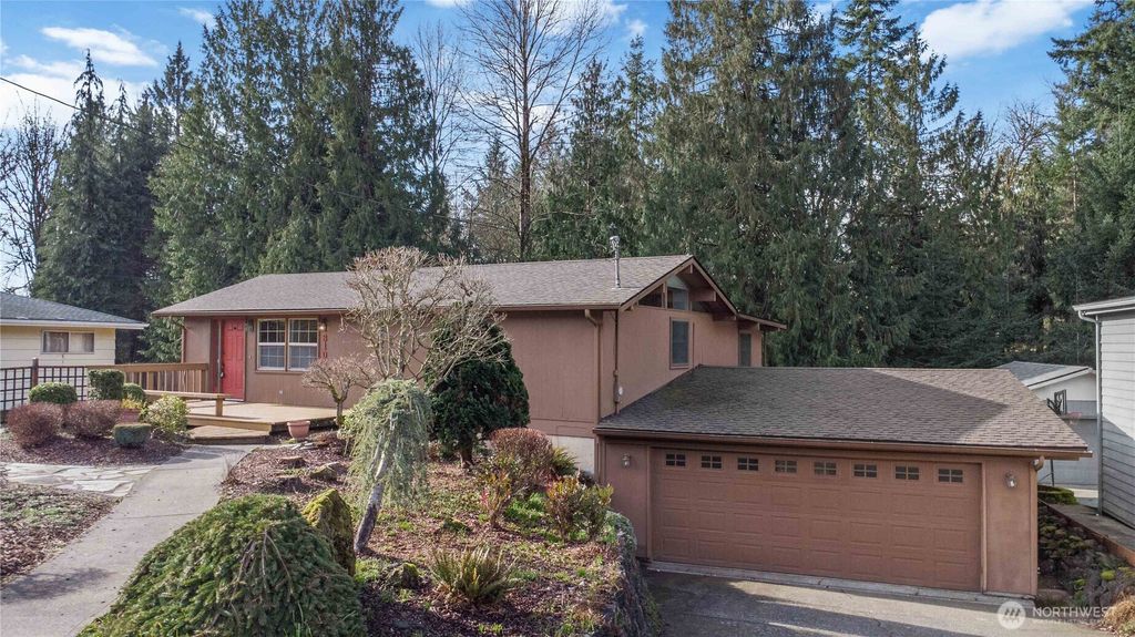 Photo of 3101 Ammons Drive, Longview, WA 98632 (MLS # 2476275)