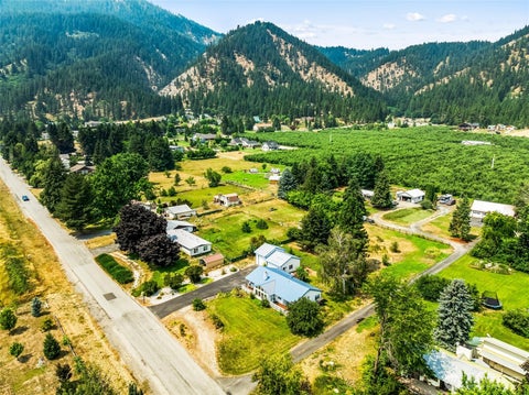 Photo of 12320 Bergstrasse Road, Leavenworth, WA 98826 (MLS # 2557915)