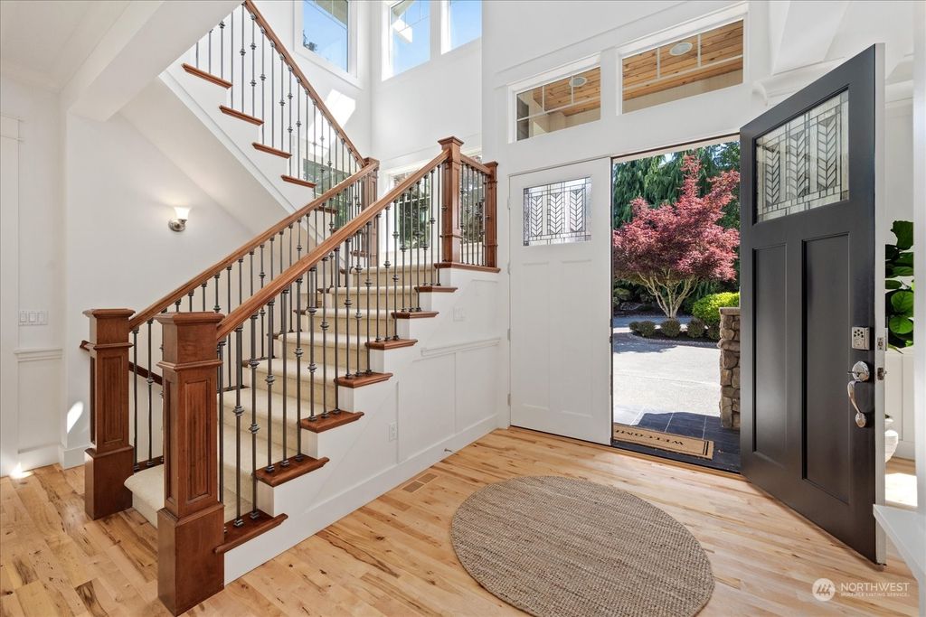 Photo of 15339 NE 106th Court, Redmond, WA 98052 (MLS # 2263185)