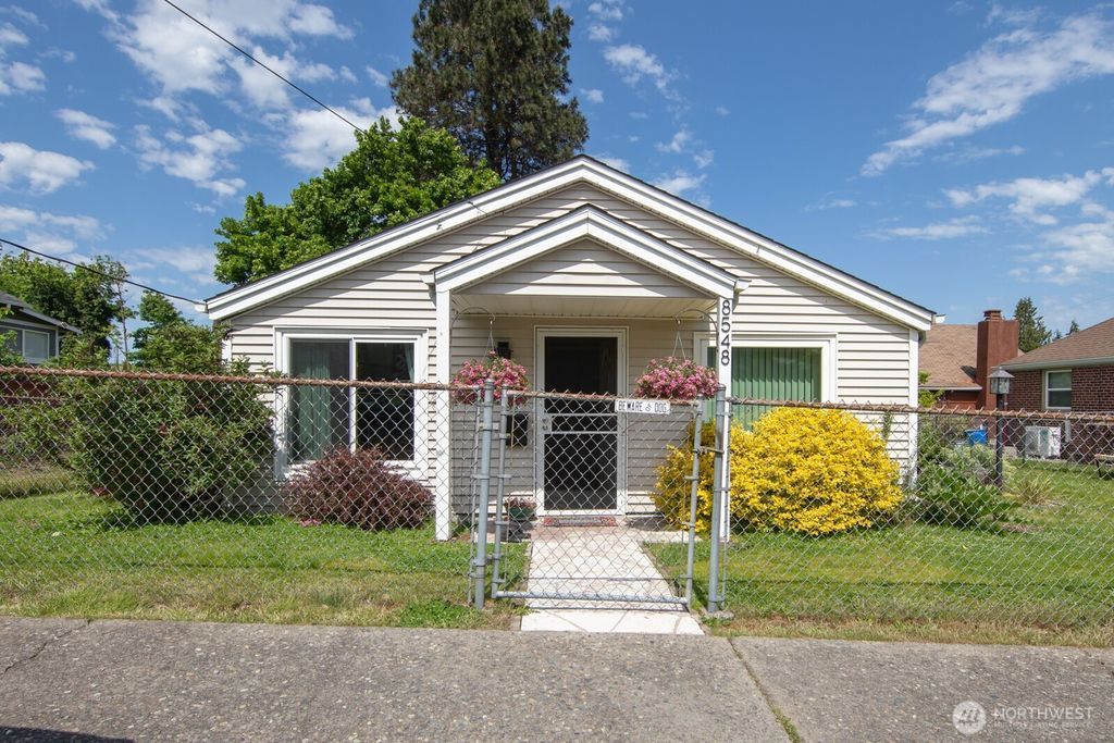 Photo of 8548 S 115th Place, Seattle, WA 98178 (MLS # 2386404)