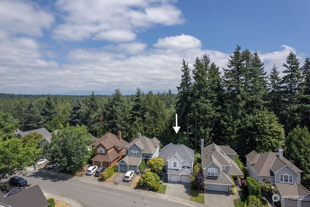 Photo of 4206 252nd Avenue SE, Sammamish, WA 98029 (MLS # 2138965)