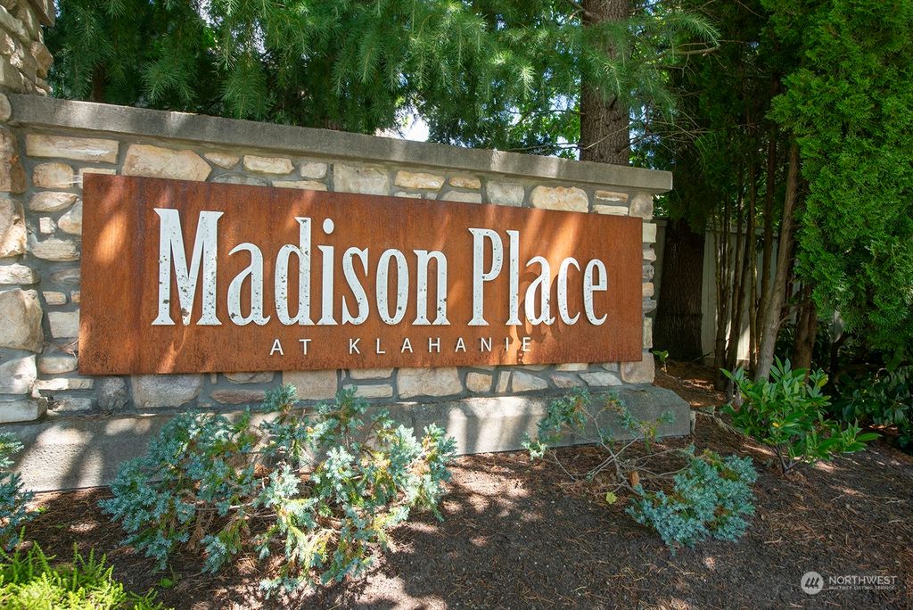 Photo of 4206 252nd Avenue SE, Sammamish, WA 98029 (MLS # 2138965)