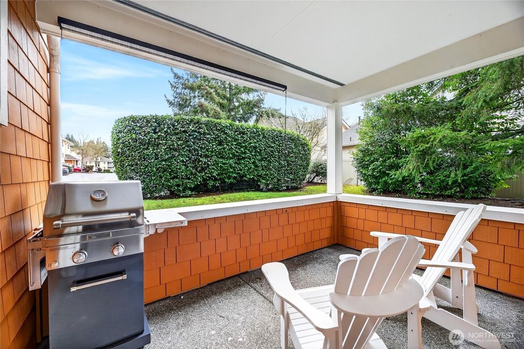 Photo of 503 225th Lane NE #F101, Sammamish, WA 98074 (MLS # 2515827)