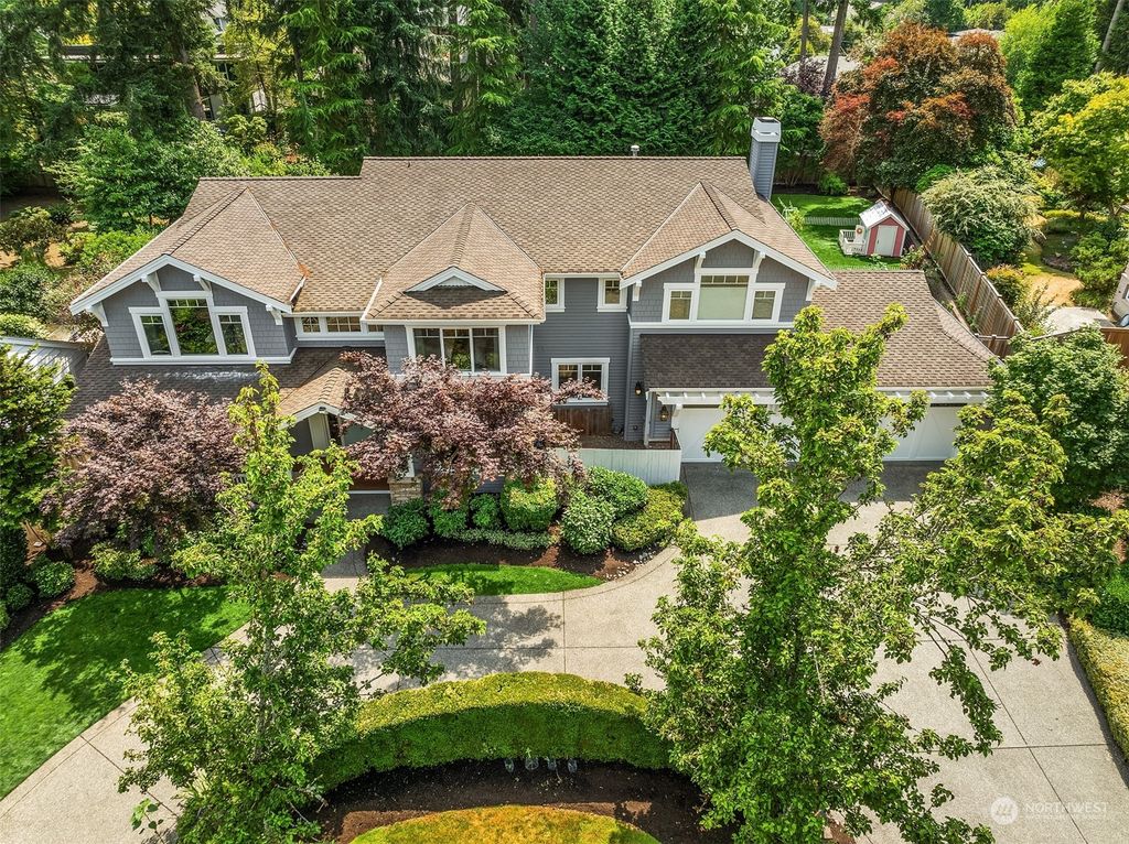 Photo of 10435 SE 19th Street, Bellevue, WA 98004 (MLS # 2265257)