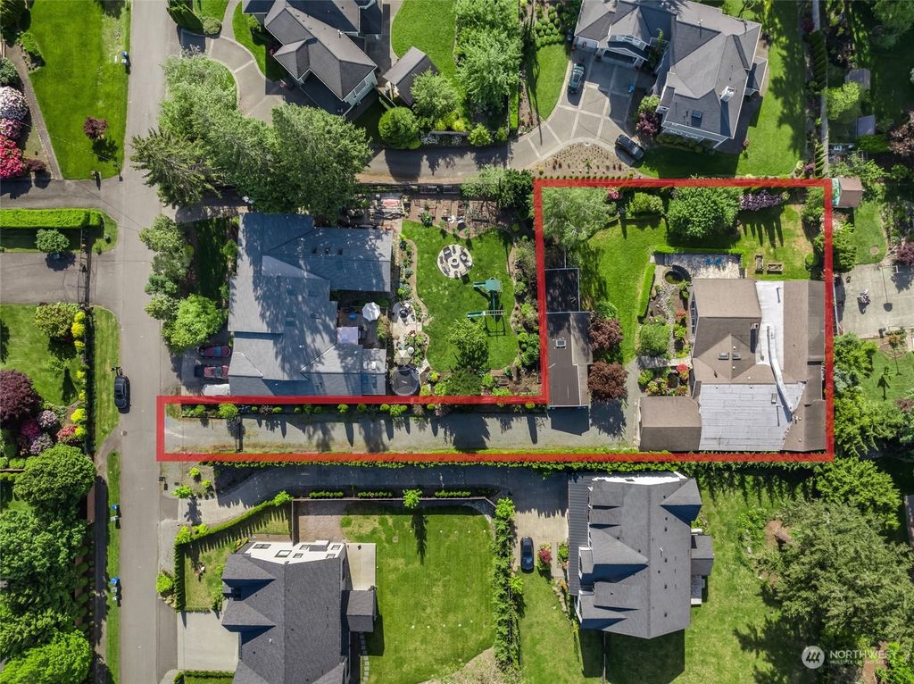 Photo of 13820 SE 5th Street, Bellevue, WA 98005 (MLS # 2238064)