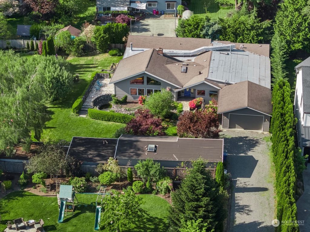 Photo of 13820 SE 5th Street, Bellevue, WA 98005 (MLS # 2238064)