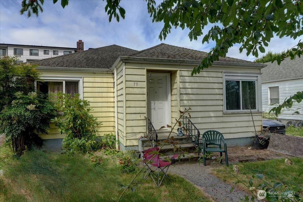 Photo of 79 Williams Avenue S, Renton, WA 98057 (MLS # 2550949)