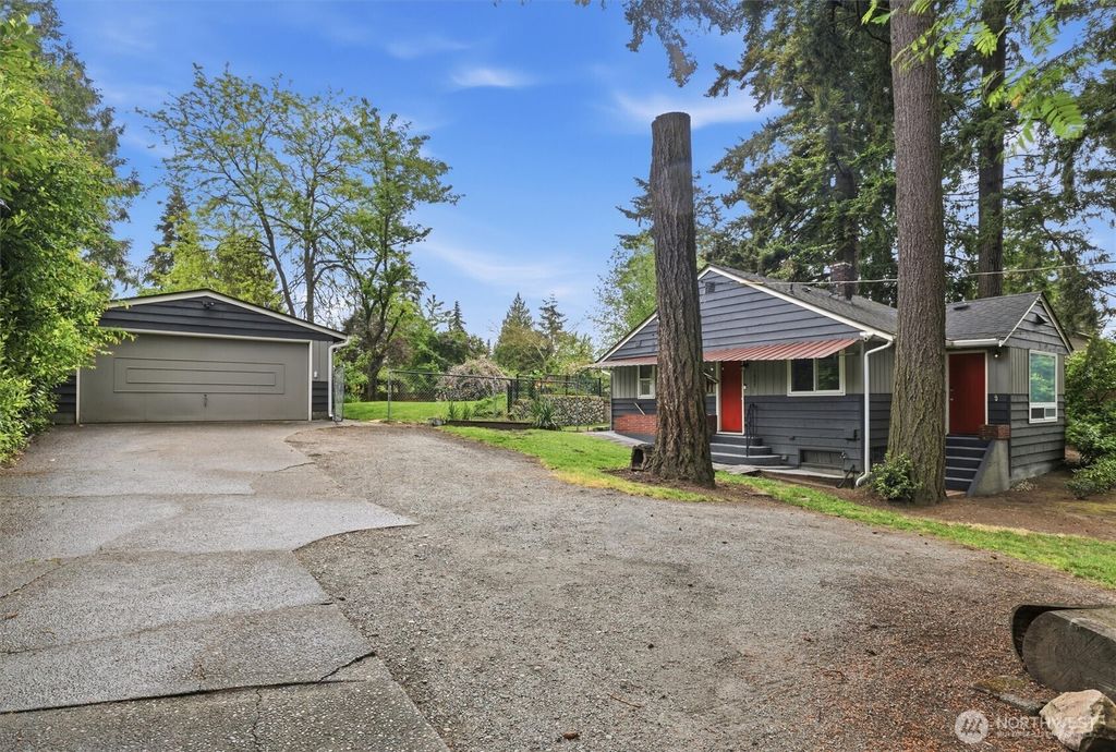 Photo of 1027 S 124th Street, Seattle, WA 98168 (MLS # 2523950)