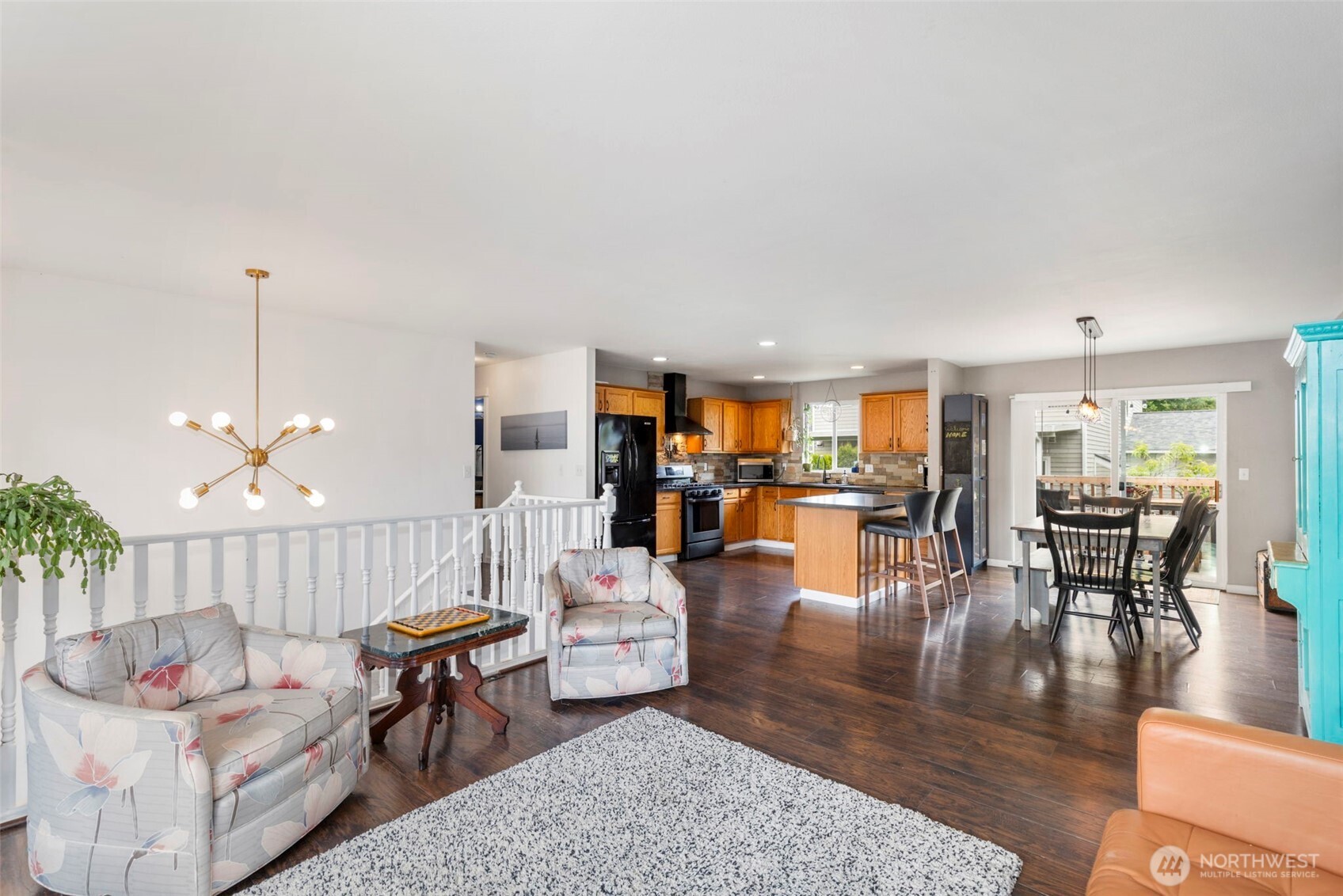2954 Lowren Loop